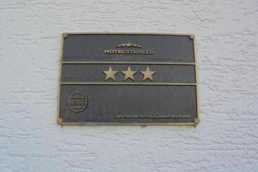 בית מלון כפרי Pension Hommen