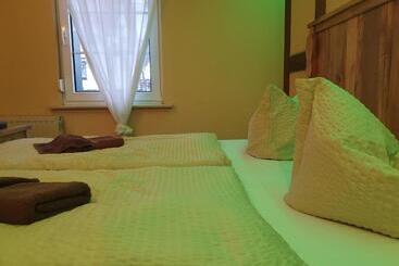 Отель Pension Zum Holzpantoffelmacher