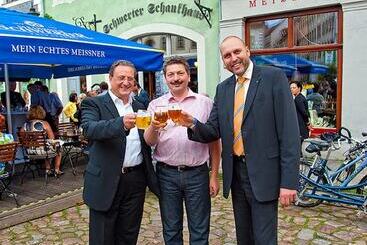 ホテル Schwerter Schankhaus &