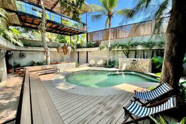 Пансион Nectar Hotel, Cafe, Cowork   Adults Only