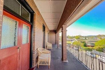 Commercial Hotel Bega