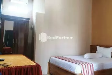 Reddoorz At Hotel Gloria Borong Labuan Bajo