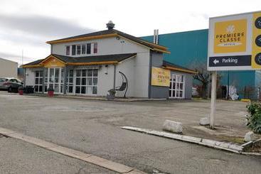 ホテル Premiere Classe Coignieres