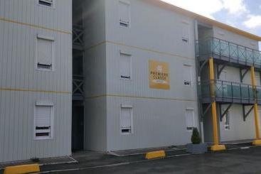 בית מלון כפרי Premiere Classe Coignieres