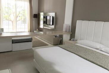 Отель Soglow Business Class