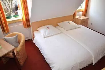 Hotelli Velcrea
