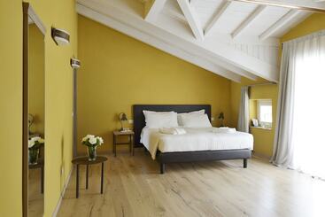 Relais Rossar Boutique Hotel Garda & Hills