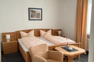 Sevda S Hotel Garni Weinforth