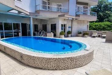 Hotel Apartments Del Mar