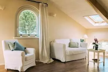 هتل Nontiscordardimé B&b Villa Agriturismo