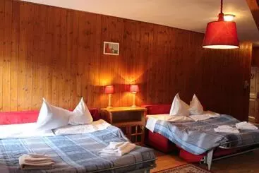 Hotelli Residenze Sonnenschein Casa Rosa