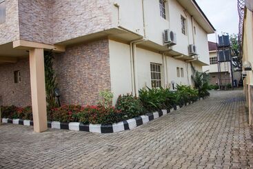 Hotel Tivoli Residence & Bar