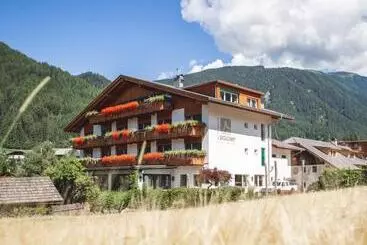 ホテル Alpenhof