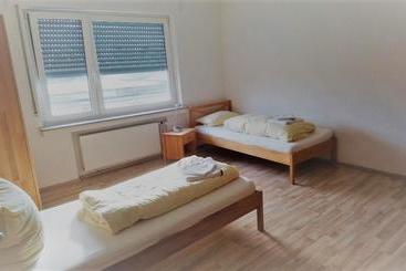 فندق Neuberliner Hof Nordhorn Gmbh