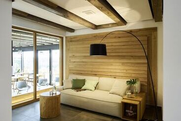 Meinwolfsburg Hotel Auf Dem Rittergut Vormals Yard Boarding