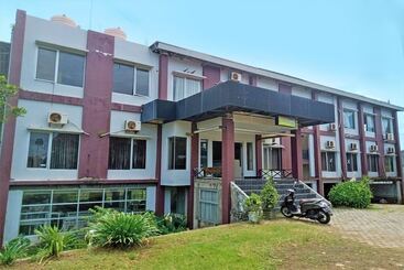 酒店 Putri Gading 2 By Oyo Rooms