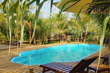 בית מלון כפרי Vila Araticum Praia