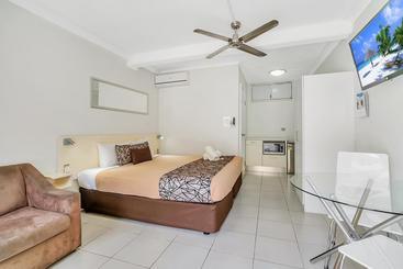 Surf Beach Motel Coffs