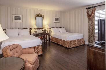 בית מלון כפרי Baywood Conference Center