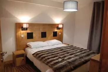 Hotel Résidence Lagrange Vacances Les Chalets D Emeraude