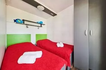 Hotelli Superior Mobile Homes Kastanija Campsite