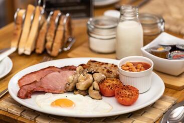 민박 Coach Guest House