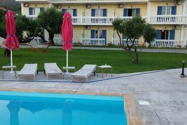 آپارتمان Elaias Gi Residence