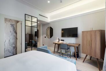 هتل Doubletree By Hilton Madrid  Prado