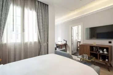 هتل Doubletree By Hilton Madrid  Prado