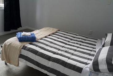 Отель Holiday Homes On Grey St