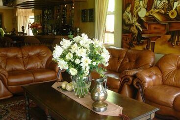 ペンション The Woodpecker Inn