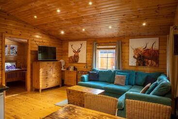 住宿加早餐 The Steadings Log Cabins