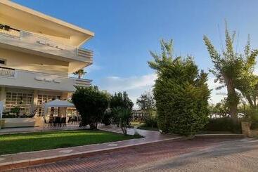 בית מלון כפרי Apollon