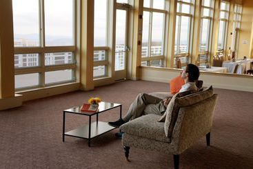 Resort Art Of Living Retreat Center