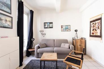 관광객 아파트 Vagliano Furnished Flat