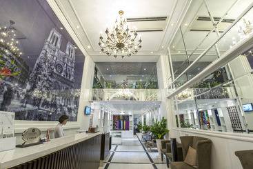 Victor Metropolis Hotel & Rooftop Bar