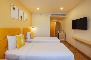 Bloom Hotel   Jalandhar