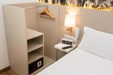 هتل Bestprice Gracia