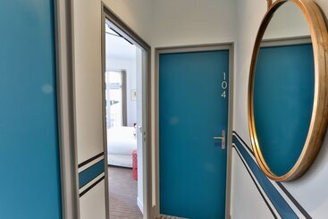 Отель Yelo Belle Epoque Powered By Sonder