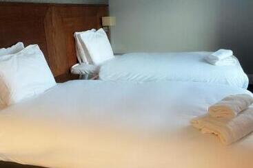 Отель The Grand