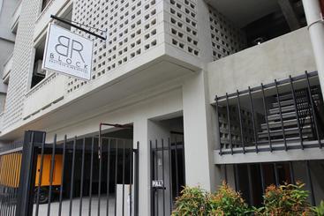 بنسيون Collection O Brblock Boutique & Residences, Santa Cruz Olympia, Makati