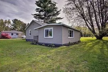 Mökkimajoitus Scenic Ludington Home ~ 1 Mi To Lake Michigan