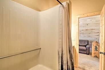 Сельский дом Secluded Alma Log Cabin W/ Hot Tub & Mountain View