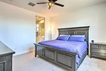 コテージ Surprise Vacation Home W/ Pool Access Near Golfing