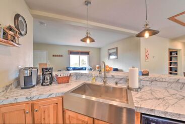 Сельский дом Cedaredge Hideaway W/ Grill & Mountain Views!