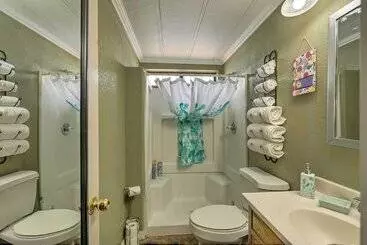 Mökkimajoitus Page Home W/ Patio & Bbq, 3mi To Lake Powell!