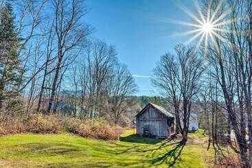 コテージ Charming Farmhouse: Walk To Village + Trails!