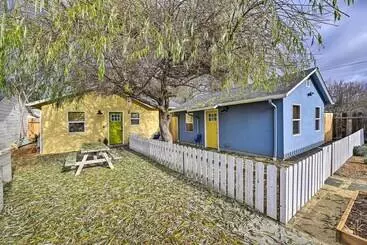 コテージ Grants Pass Home ~ 1/2 Mi To Rogue River!