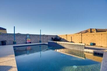 별장 Phoenix Area Vacation Home W/ Private Pool!