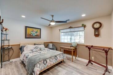 茅舍 Renovated Pioneer Home In Serene Wooded Setting!